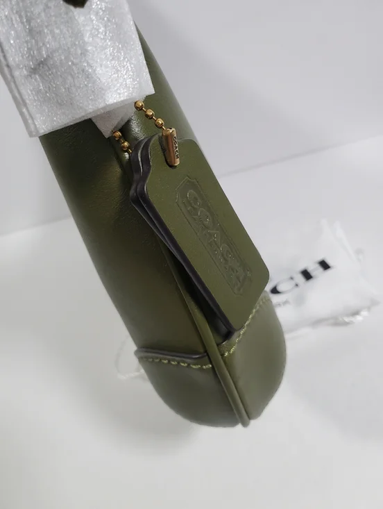 Coach Hamptons HoBo Bag in Brass/Olive Glovetanned Leather NWT - Picture 3 of 7